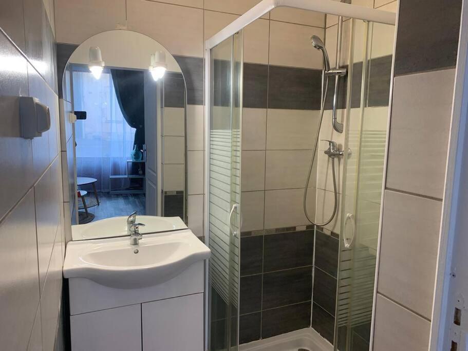 Appartement Avec Cours ジアン エクステリア 写真