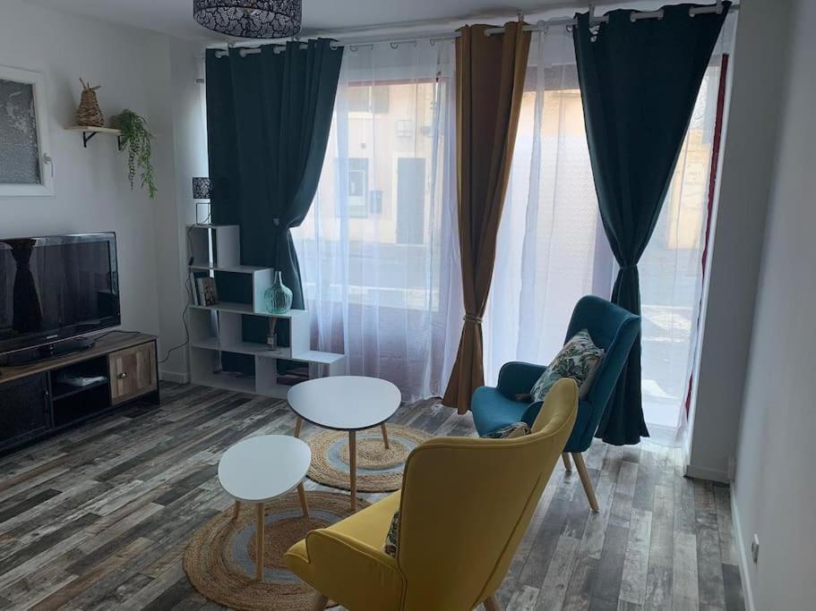 Appartement Avec Cours ジアン エクステリア 写真